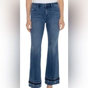 NWOT Liverpool Lucy Bootcut in Vandever wash with let down hem